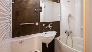 スタンダード ルーム クイーンベッド 1 台 禁煙