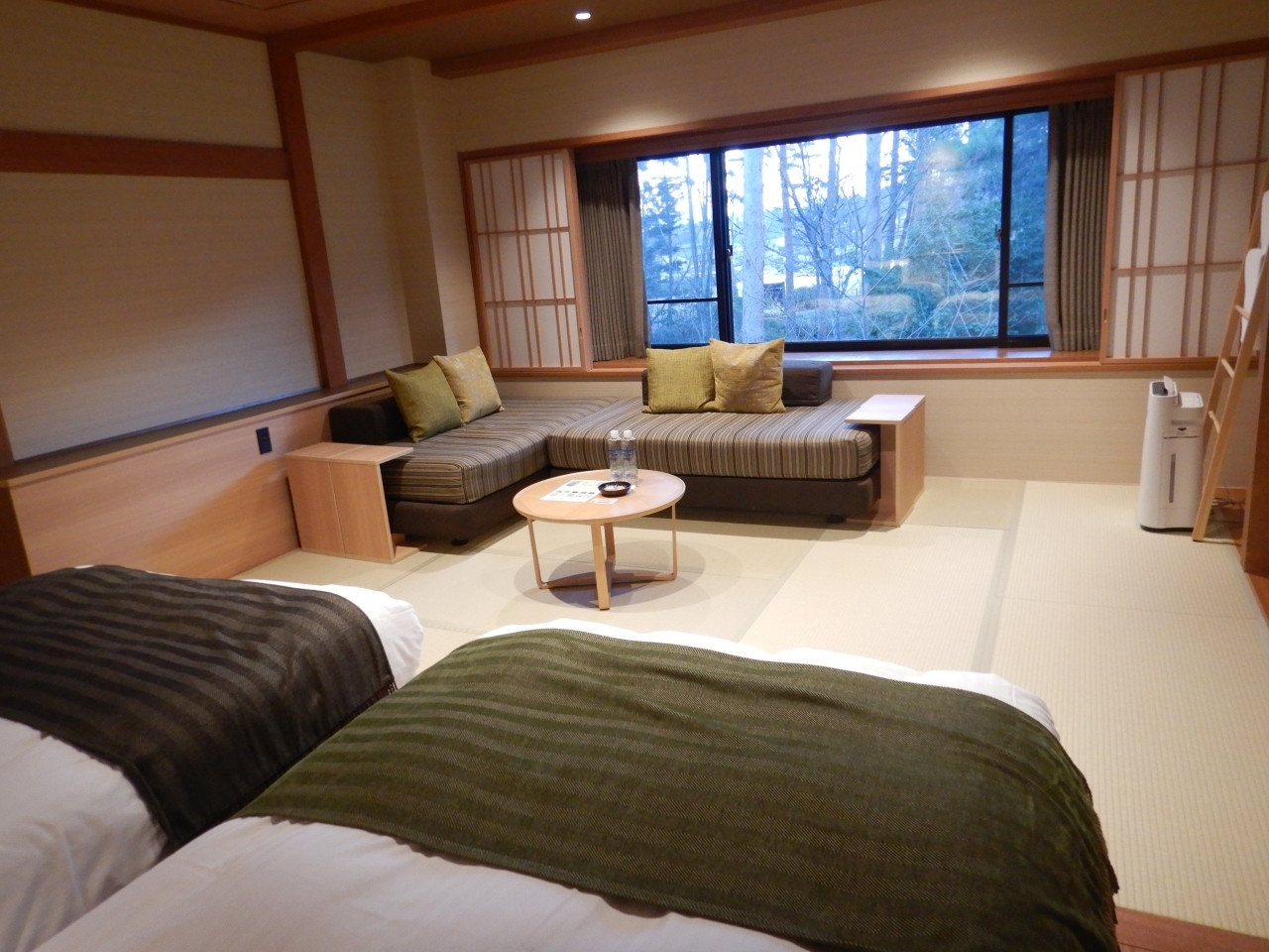 "朝が好きになる街・安曇野"のお膳スタイル朝食4271629