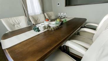 客室内のダイニングエリア / 7