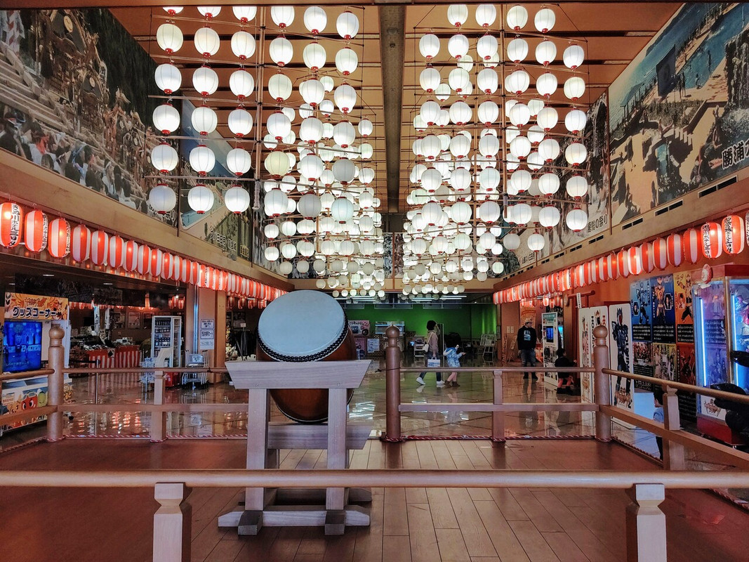 閑散としているお祭りランド