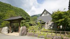 合掌造り風離れ 飛騨つづり朧（おぼろ）