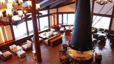 ロビーラウンジ アゼリア / 1