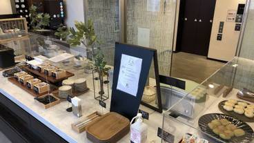 朝食スペース / 8