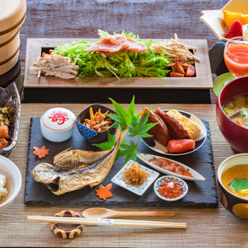 全室にかけ流しの湯が。美食に舌鼓できる食事自慢の料理宿3394650