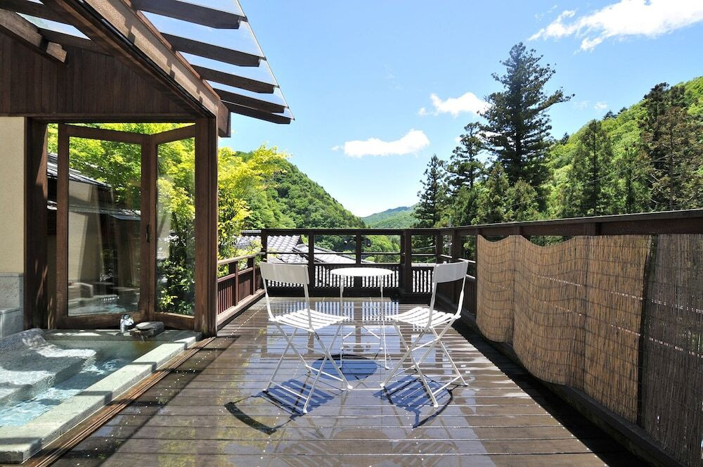 4つの源泉をブレンドしたかけ流しの温泉を全室で楽しめる！3414783