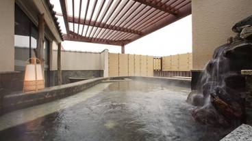 屋外スパ浴槽 / 1