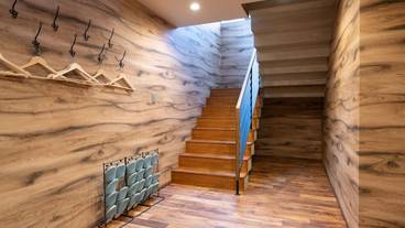 内部エントランス / 2