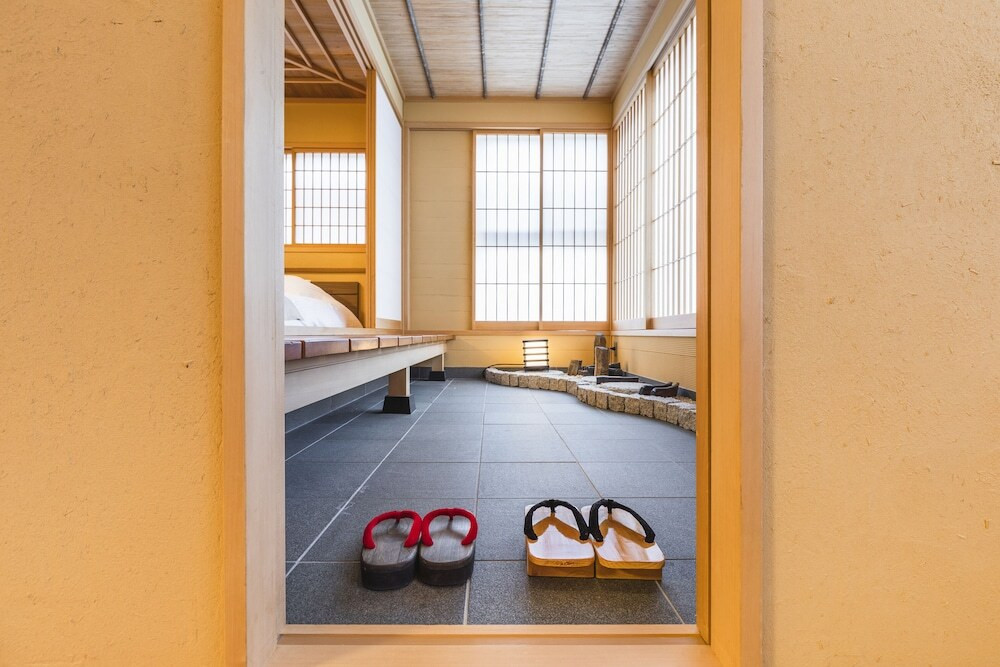 みちのく　蔦温泉 秋模様