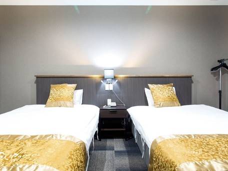 Holiday Pearl Hotel / 5