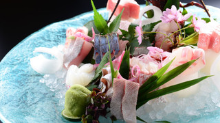 3階 揺らぎの間 (刺身盛り合わせ) 客室露天風呂付＋個室お食事処 禁煙