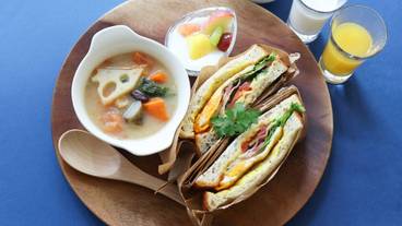 食事・飲み物 / 1