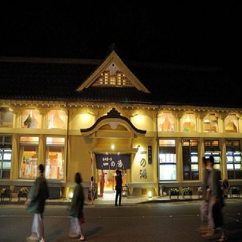  ここでしか味わえない、名物焼ガニ「かにかまくら」にビックリ！4574017