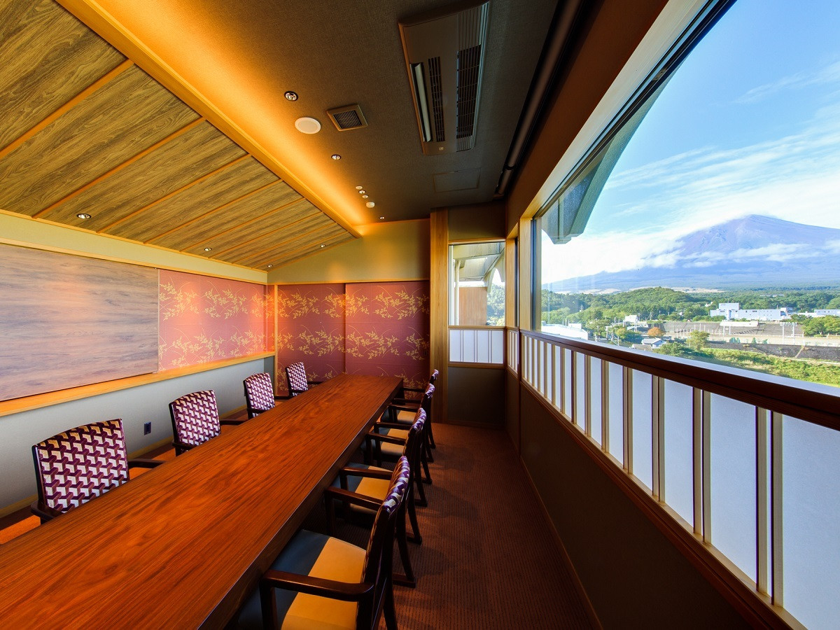 富士山ビューが自慢。館内のいたるところで富士山が眺められる宿3411429