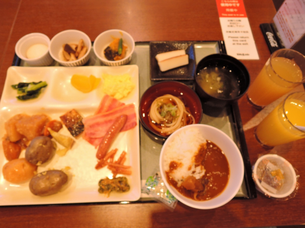 ブッフェ式の朝食　メニュー・ドリンクが充実　味も良い