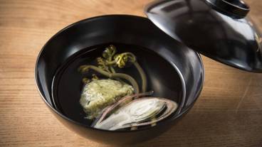 食事・飲み物 / 1