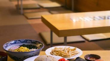 食事・飲み物 / 2