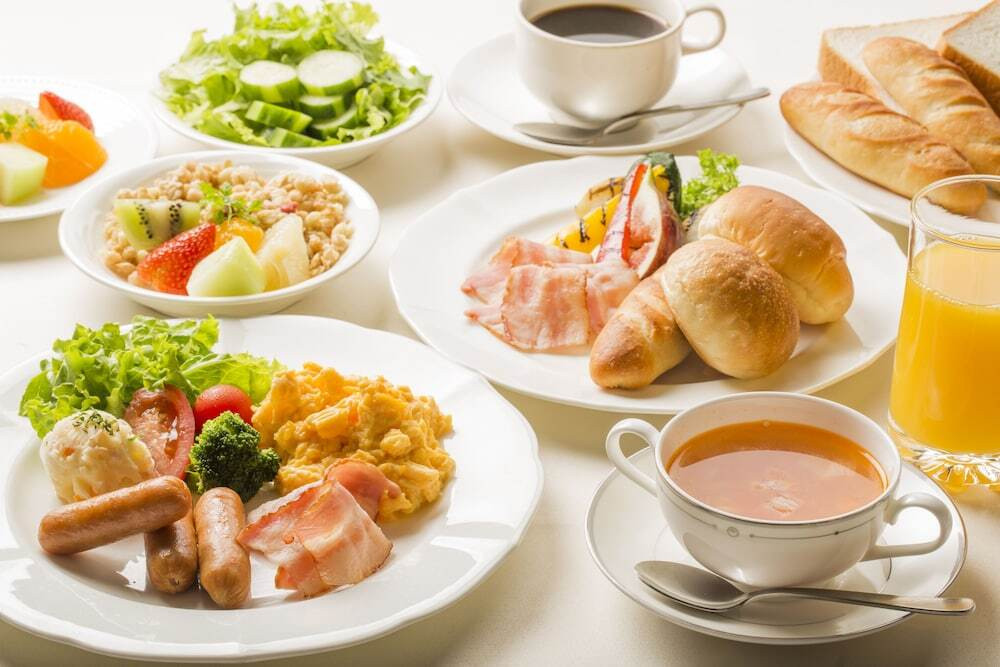 朝食