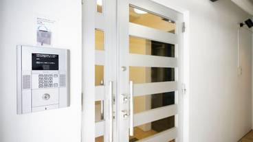 内部エントランス / 2