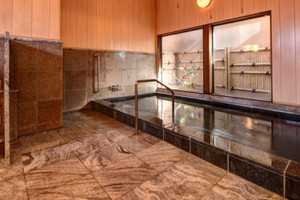 館内には大浴場も用意されています