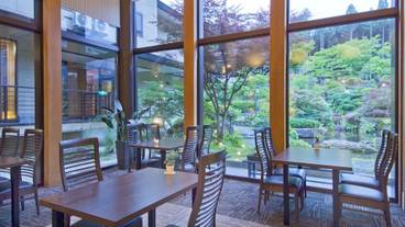 ロビーラウンジ / 1