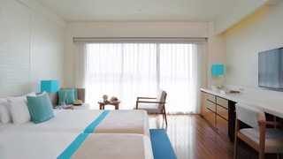 クラシック ルーム シングルベッド 2 台 オーシャンビュー (Mid Floor)