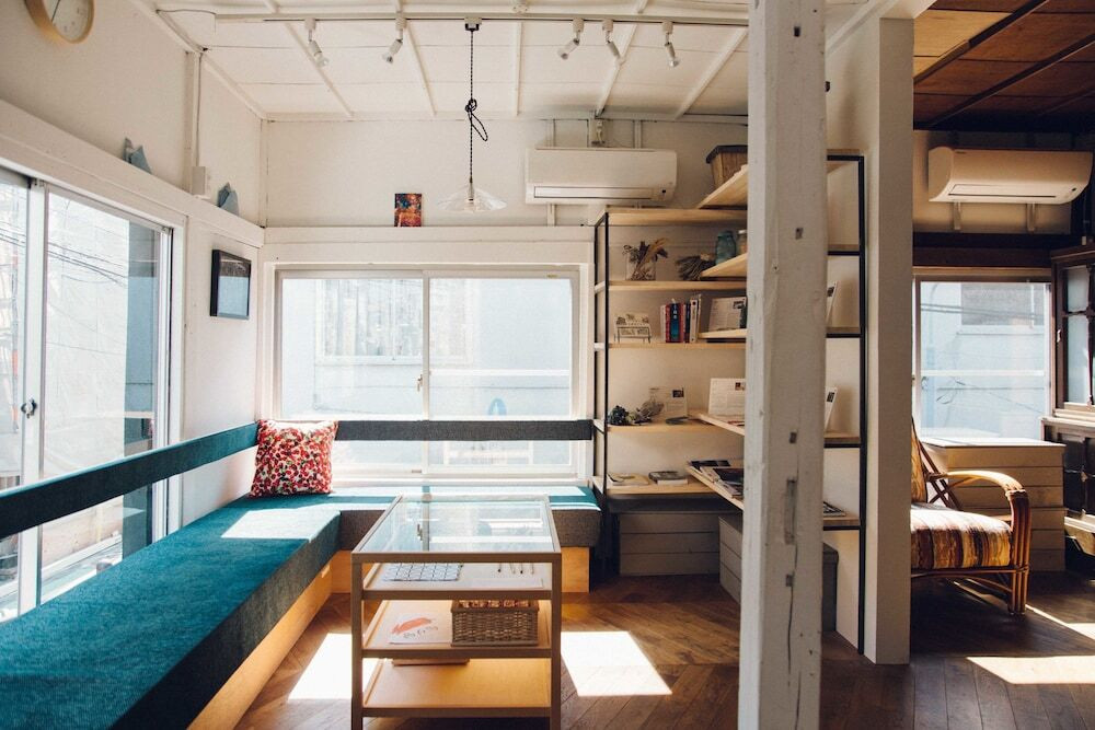 ロビーラウンジ