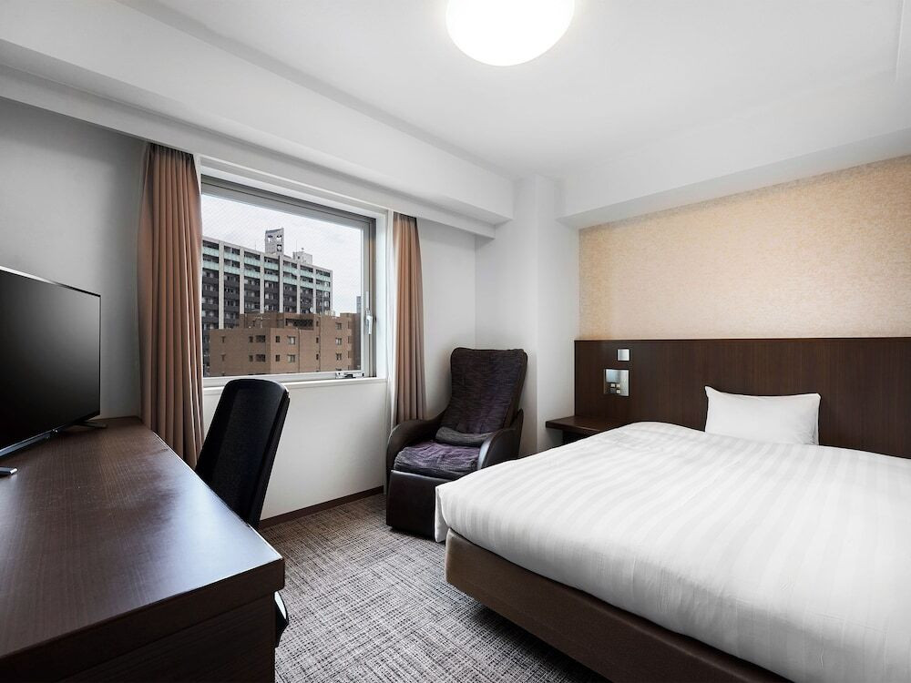 駅から地下道を通ってアクセスOK！雨の日も荷物が多くても安心4007983