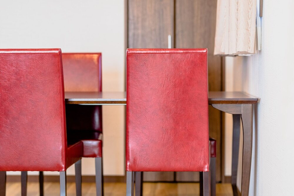 客室内のダイニングエリア