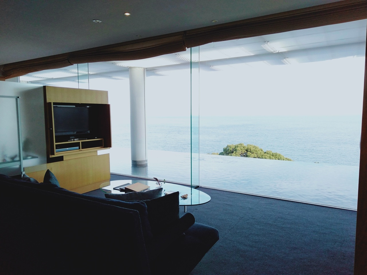 6. 特別な旅に。水とガラスのアートな宿「ATAMI海峯楼」4246862