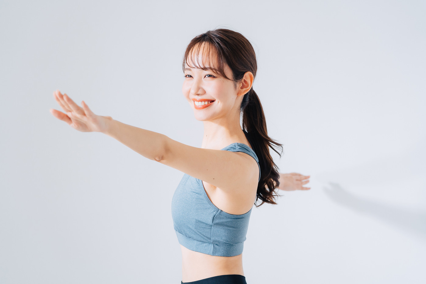 若い女性のフィットネスイメージ