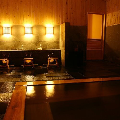 離れの湯屋「森乃湯」内湯②