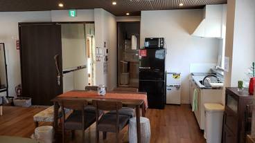 客室内のダイニングエリア / 5