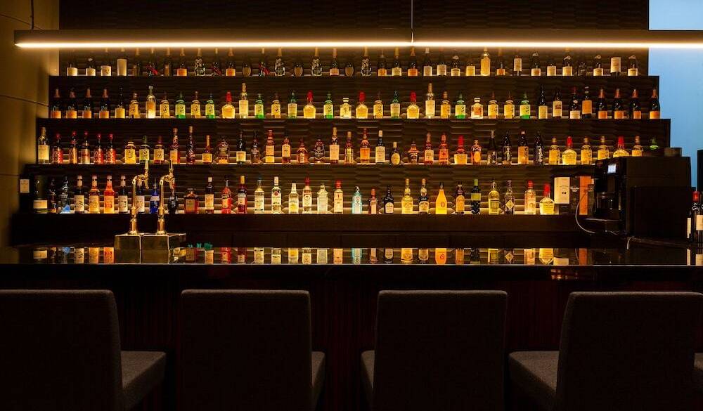 「THE BAR」店内 / 1