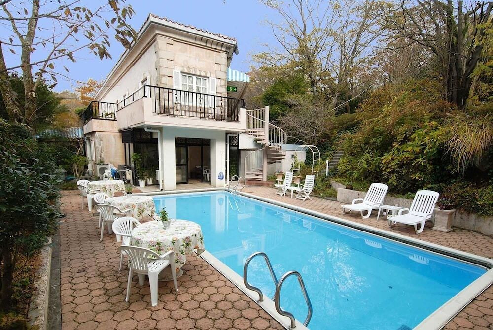 温泉とプールでリフレッシュし、美味しい料理で心もお腹も満たされる4065562