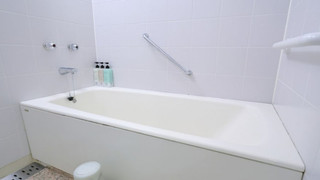 コンフォート ルーム バスルーム内の手すり