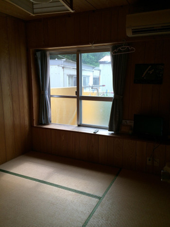 5．沖縄料理と泡盛で"ゆんたく"を満喫「民宿 うるま家」4278909