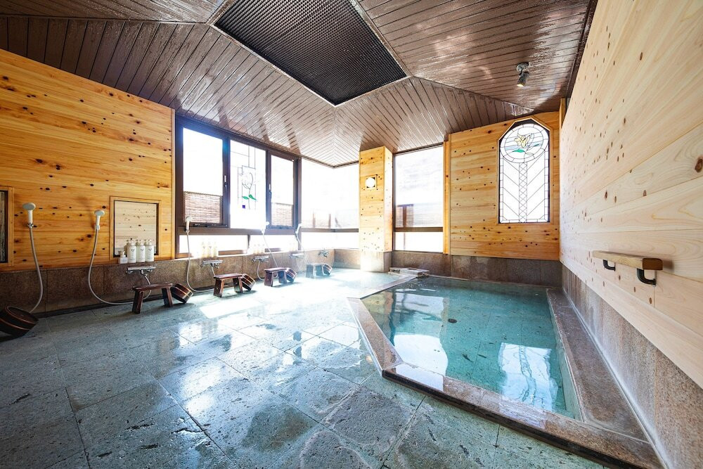 四万温泉 柏屋旅館（シマオンセン カシワヤリョカン） / 1