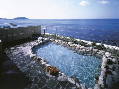 旅の宿 潮の灯 鯨望荘 / 1