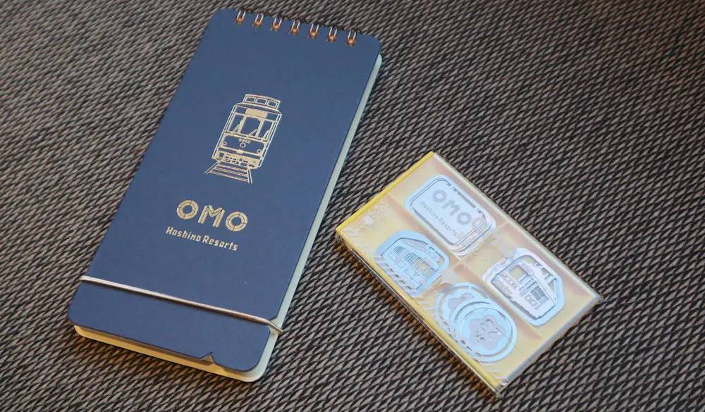 都電をモチーフにしたグッズは、東京交通局とコラボしていて本格的です。スタンドメモや都電クリップは、旅の思い出にもぴったり。