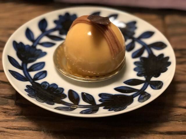 スイーツを求めて
地元のパティスリーへ / 1