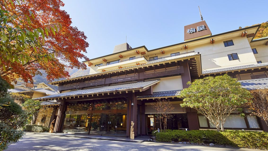 物語に出てきそうな高架橋のある風景3486556