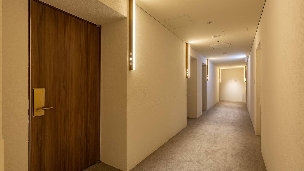 客室廊下 / 4