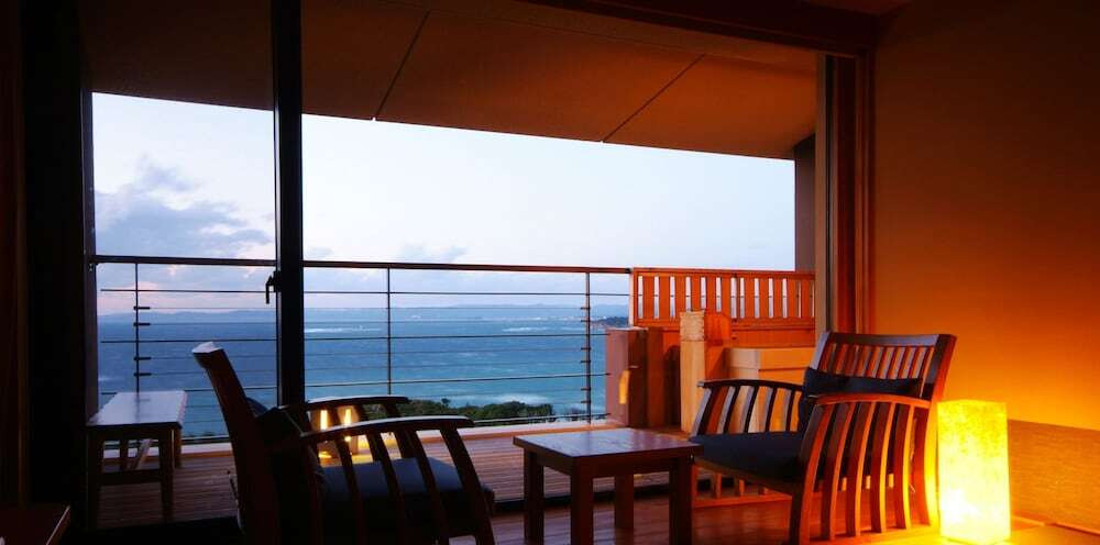 プライベート感たっぷり！海を望むテラス付きのお部屋3928616