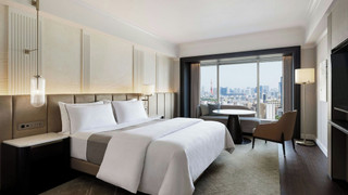 デラックス ルーム キングベッド 1 台