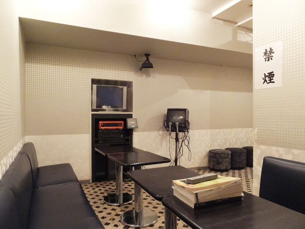 カラオケ ルーム