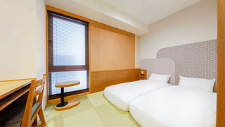 Traditional Twin Room with Breakfast