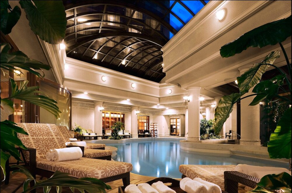 温水プールなら、寒さなんて関係ない！3498384