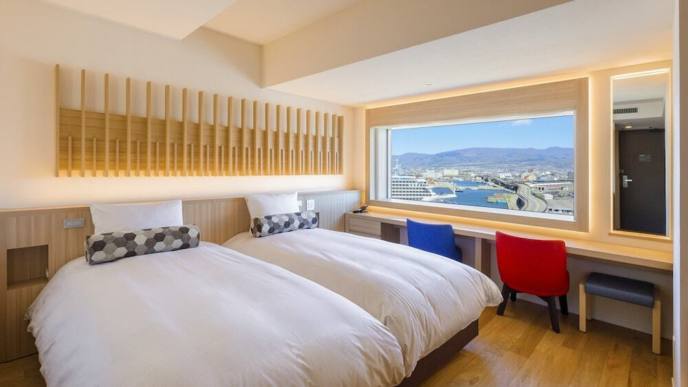 1.煌めくまちの夜景にうっとり「センチュリーマリーナ函館」3397590