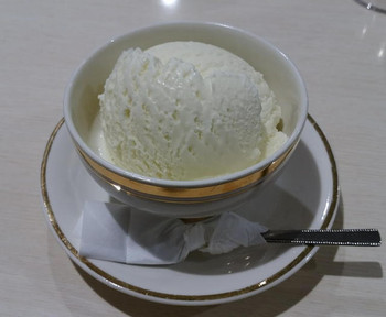 「雪印パーラー 本店」料理 1148784 スノーロイヤル バニラアイスクリーム(通常￥770-)