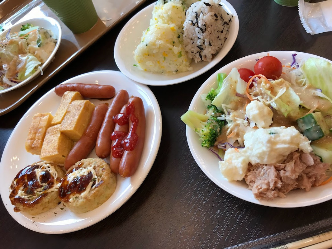 この日だけは人が少なく、たくさん盛れて、ゆっくり食べられた。